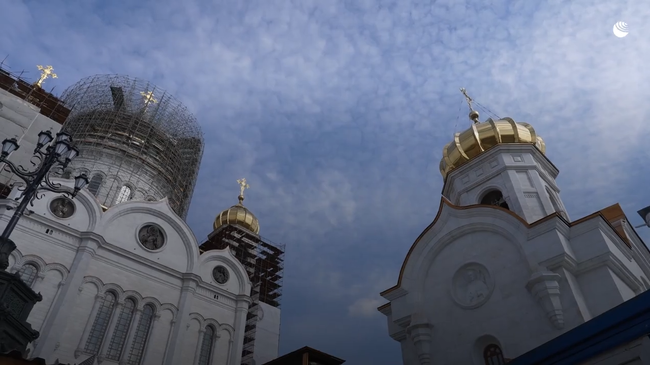 В храме Христа Спасителя завершили реставрацию декоративных элементов крестов