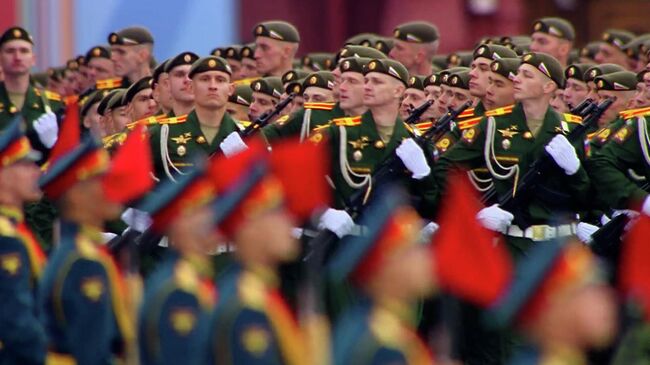 Связь поколений. Парад Победы на Красной площади