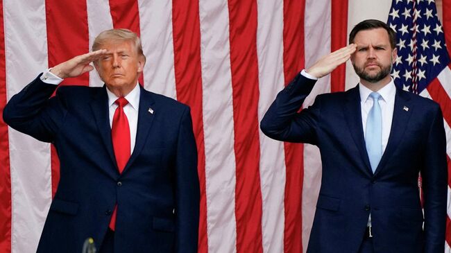 Президент США Дональд Трамп и вице-президент США Джей Ди Вэнс