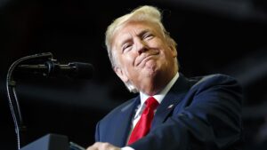 Трамп надеется проехать по шоссе через Сахару, названному в его честь