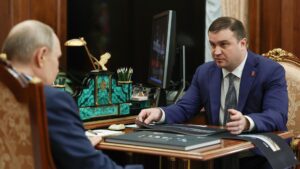 Хоценко рассказал Путину о темпах роста промышленности в Омской области