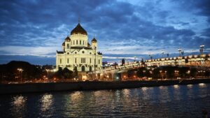 Значение Крещения Руси становится еще более актуальным, заявили в РПЦ