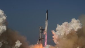 SpaceX успешно провела 13-й тестовый запуск корабля Starship