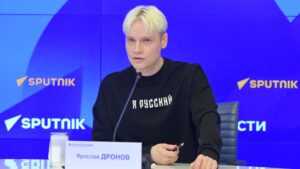 Новая версия песни "Я русский" стала голосом поколения, заявил Shaman