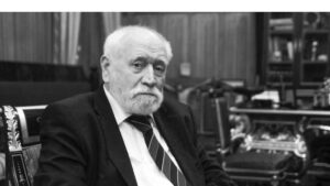 Умер искусствовед Геннадий Попов