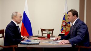 Омский губернатор сообщил Путину о росте валового регионального продукта