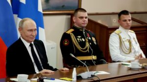 Россияне от чистого сердца помогают военнослужащим на СВО, заявил Путин